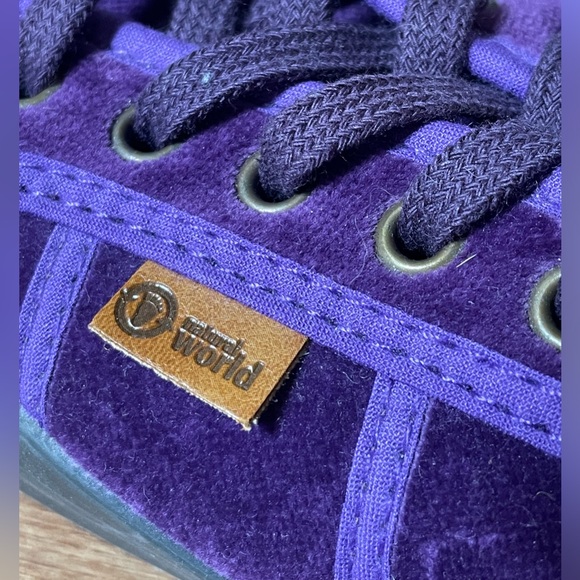 Natural World purple velvet shoes, size 38 (US 7) - Picture 7 of 12